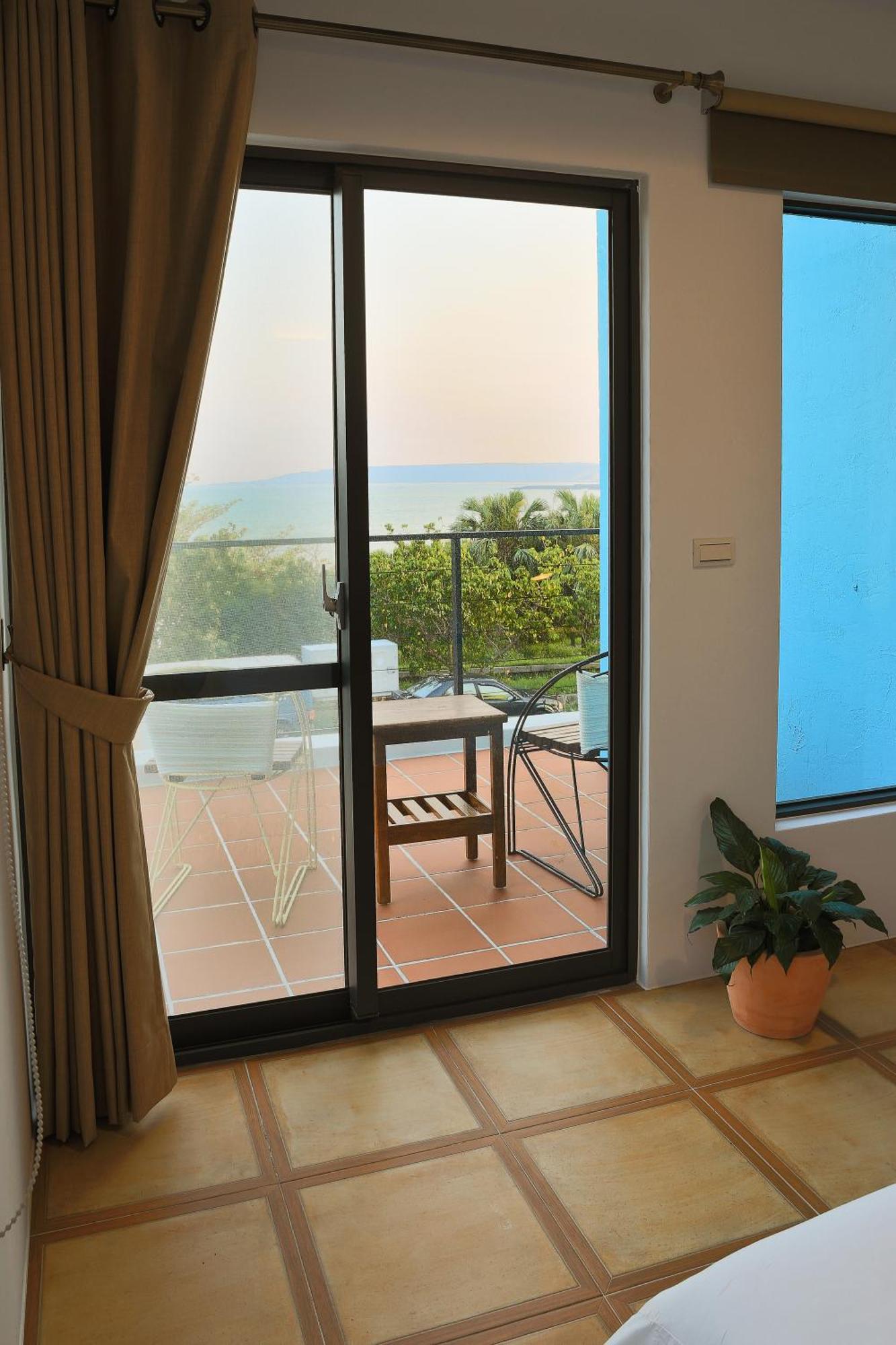 Bed and Breakfast 永勝客棧 Manzhou Номер фото